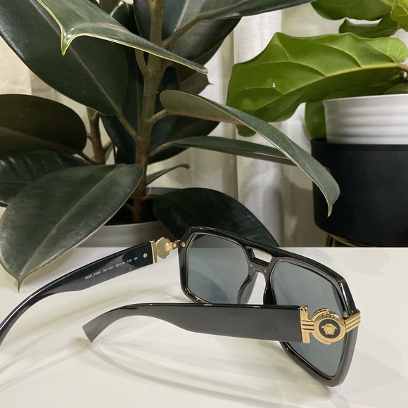 VERSACE VINTAGE ICON PILOT SUNGLASSES - Picture 3 of 8